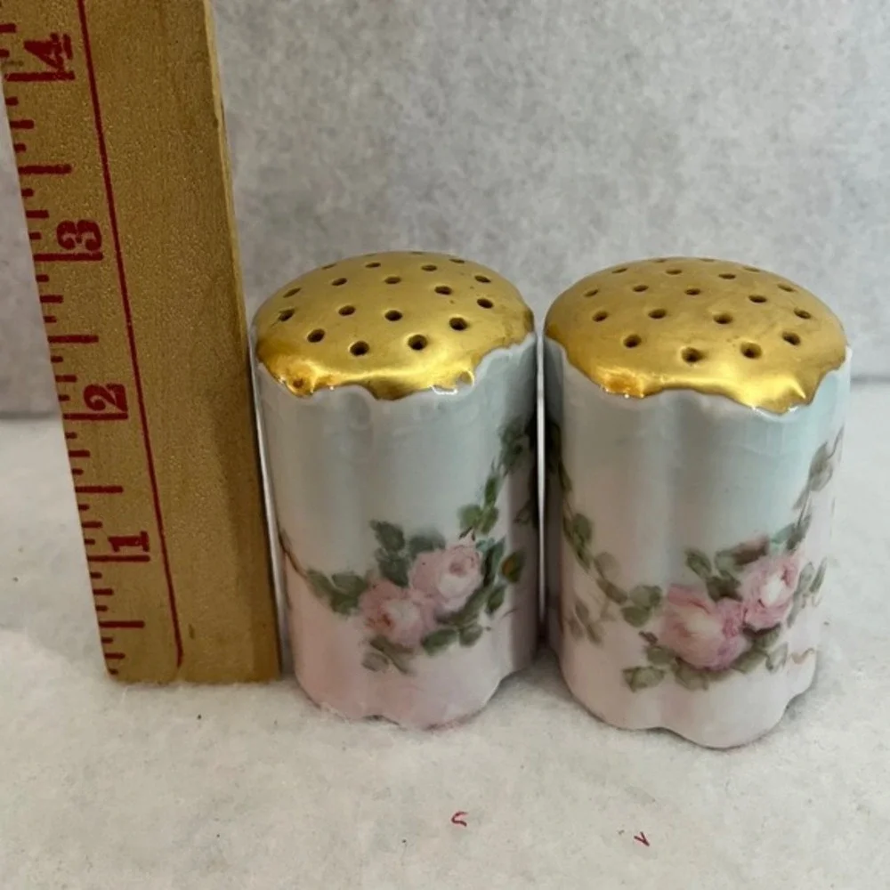 Unbranded Salt and Pepper Shakers Unisex OS Pink Gold Good‎ Floral Porcelain